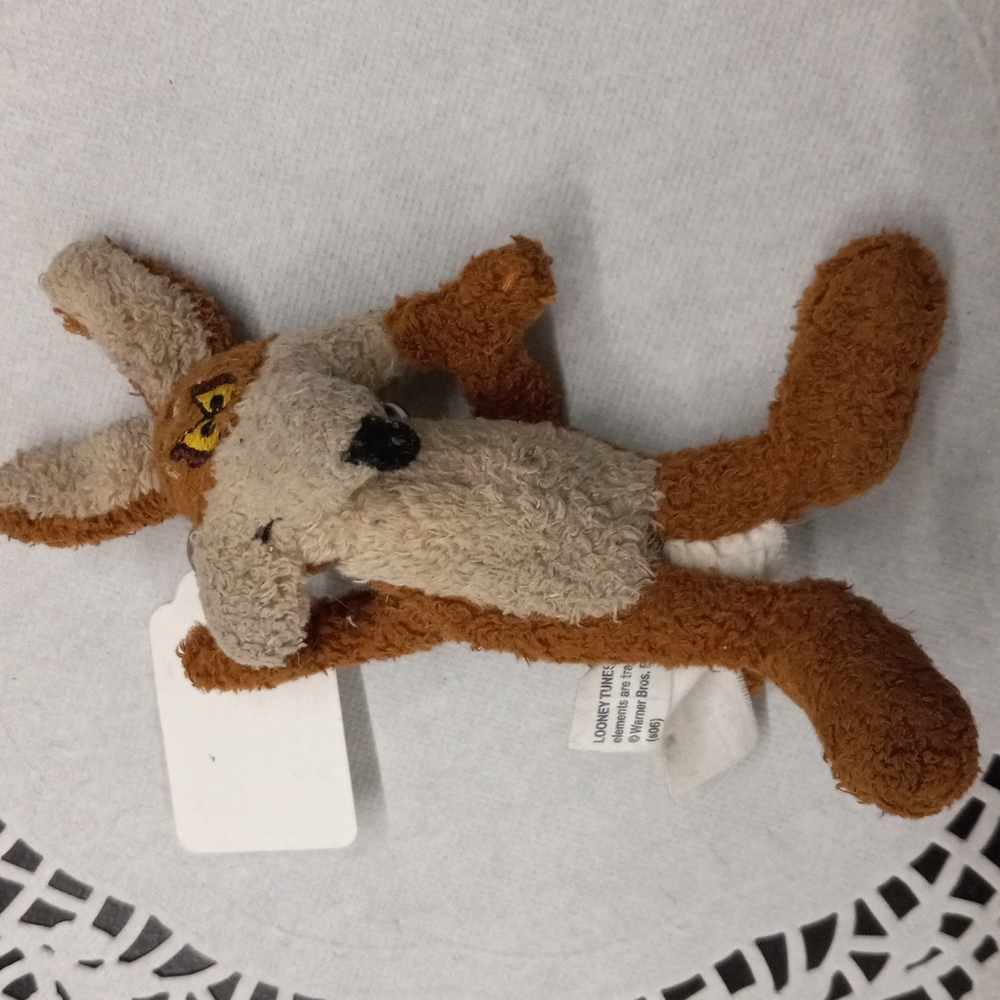 Wile Coyote key chain
